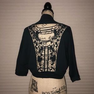 Very cute 3/4 sleeve tiny sweater